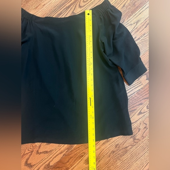 Theory Joscla Silk Off-Shoulder Blouse M Black Chiffon Puff Sleeve Top - Picture 7 of 8